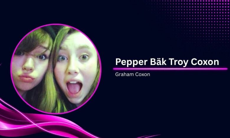 Pepper Bäk Troy Coxon